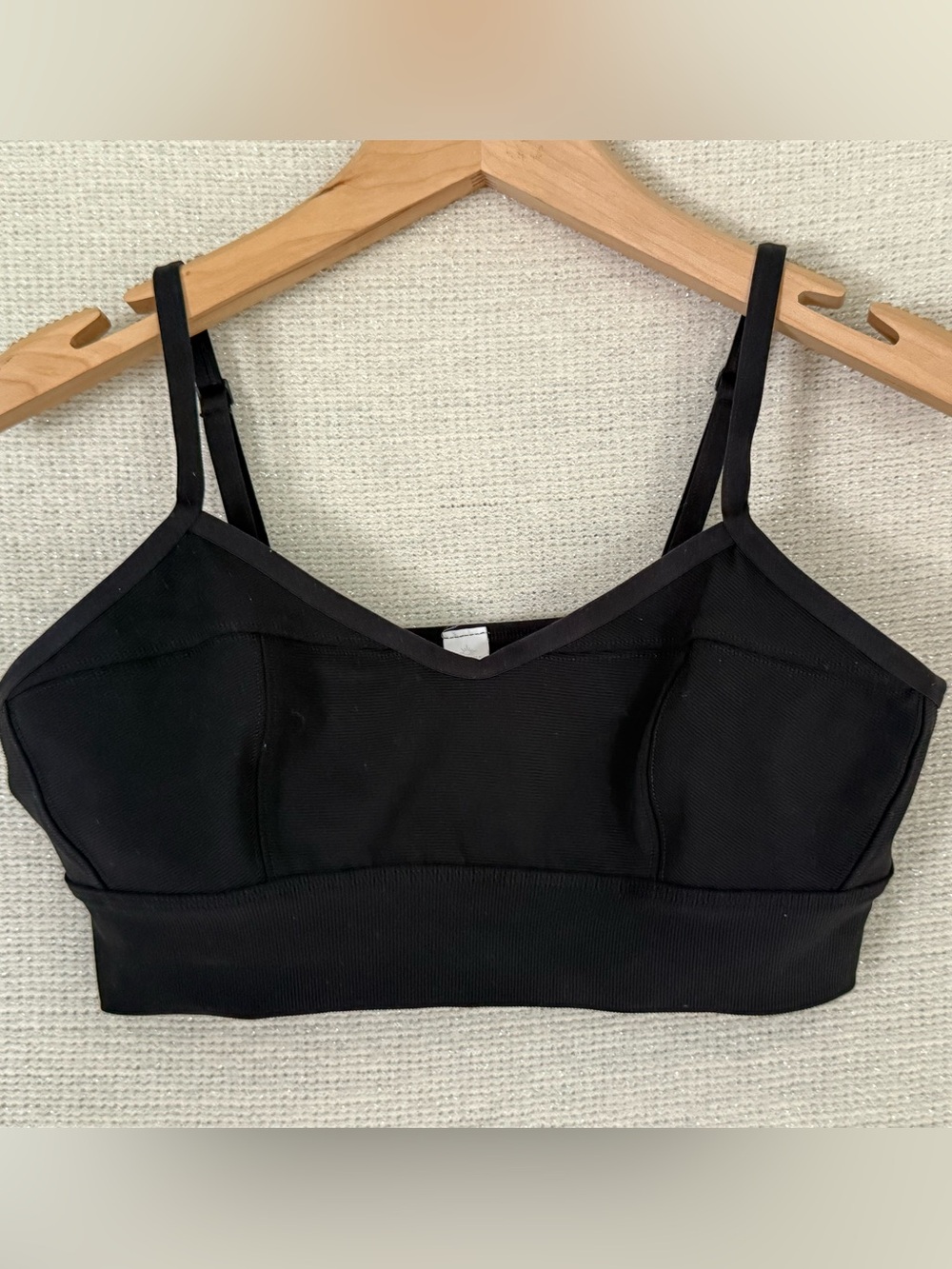 OFFLINE by Aerie Black Medium Support Sports Bra M